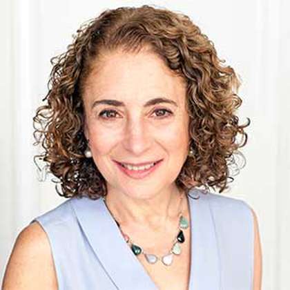 Elisabeth Rosenthal Warns U.S. Healthcare is “Close to Falling Apart”