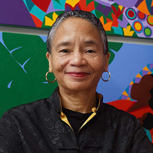 Synthia  Saint James