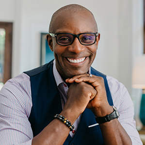 Shola  Richards