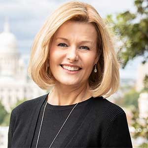 Laura Adams thumbnail