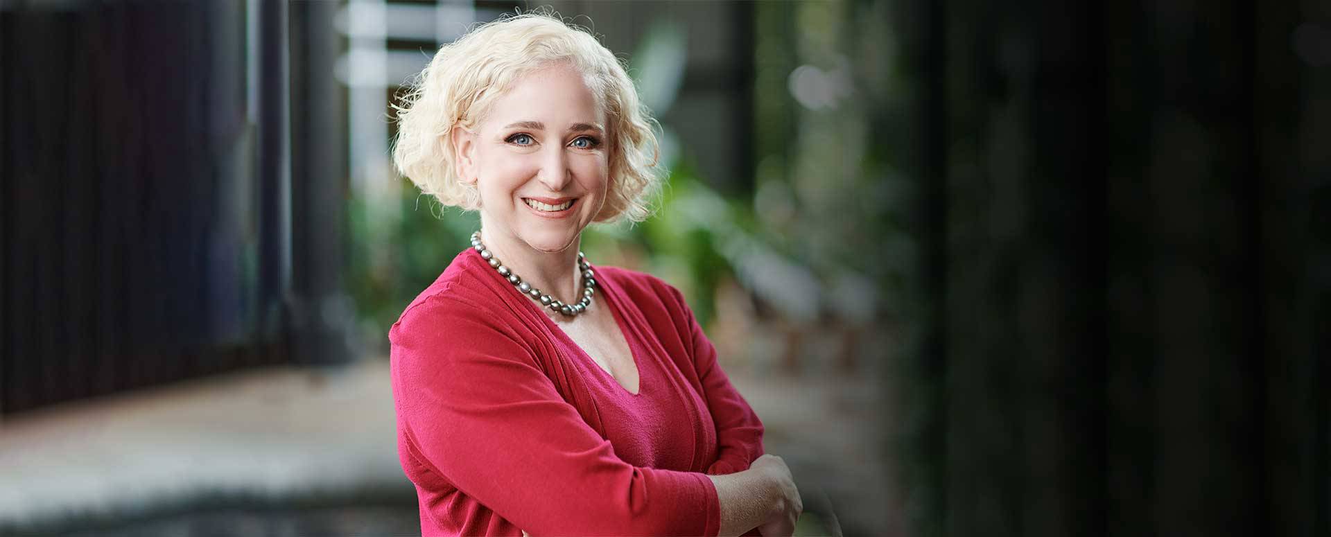 Dr. Jillian  Roberts