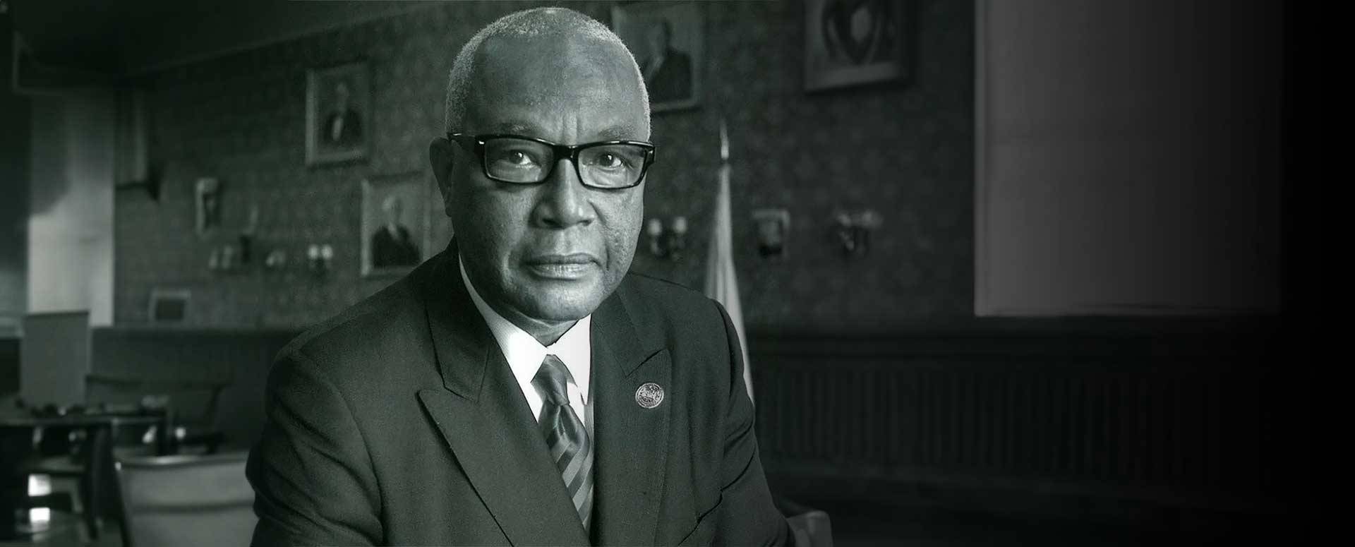 Book Kenneth Reeves for Speaking, Events and Appearances | APB Speakers