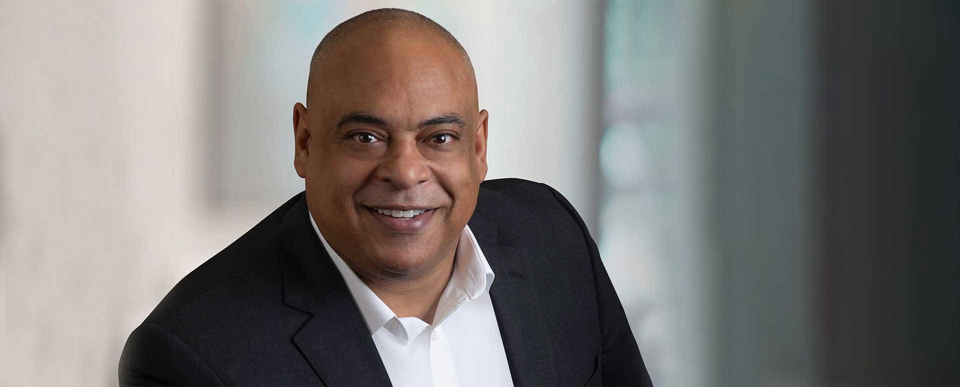 Book Lee Rubin for Speaking, Events and Appearances | APB Speakers